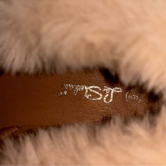 Cute Tan Slip On Sneakers With Faux Fur - Picture 3 of 3